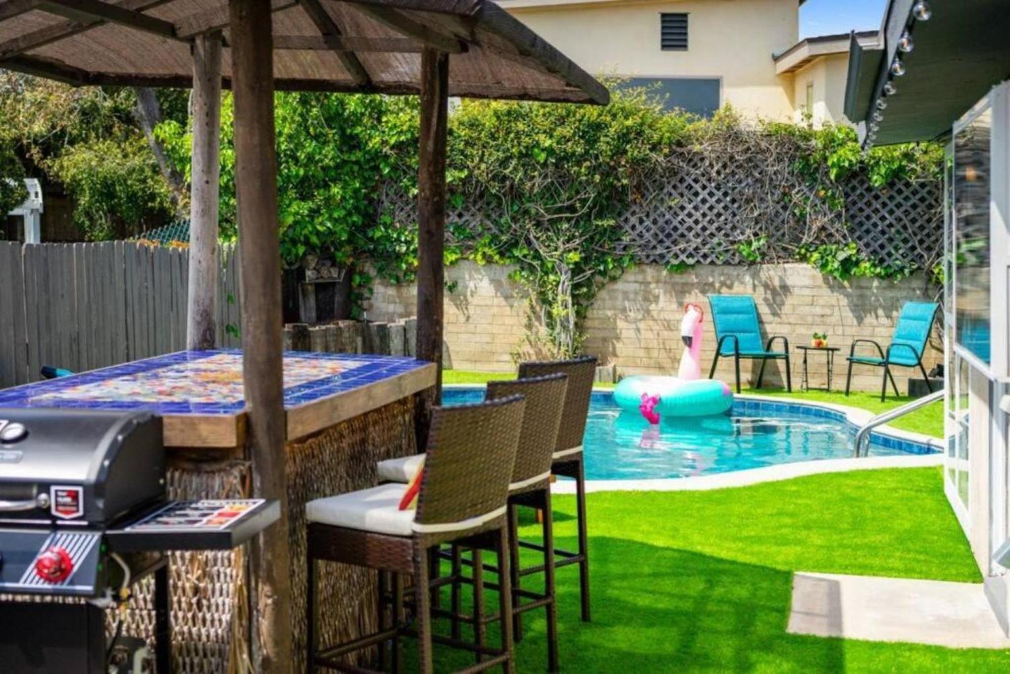 Relax And Play Pool, Hot Tub And Sleeps 16 Apartment San Diego